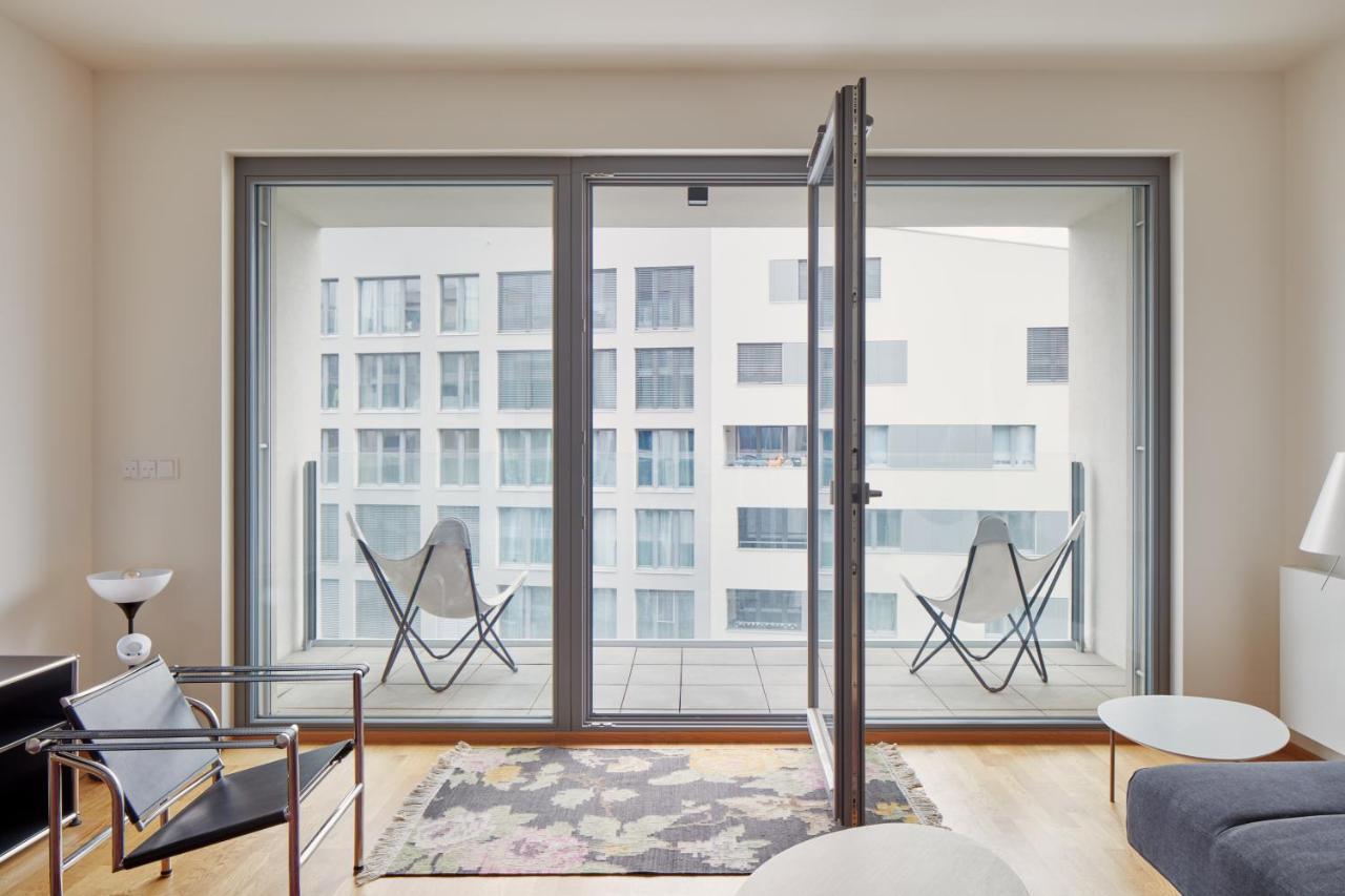 Prague Days - Designer Condo - Trendy Neighborhood المظهر الخارجي الصورة